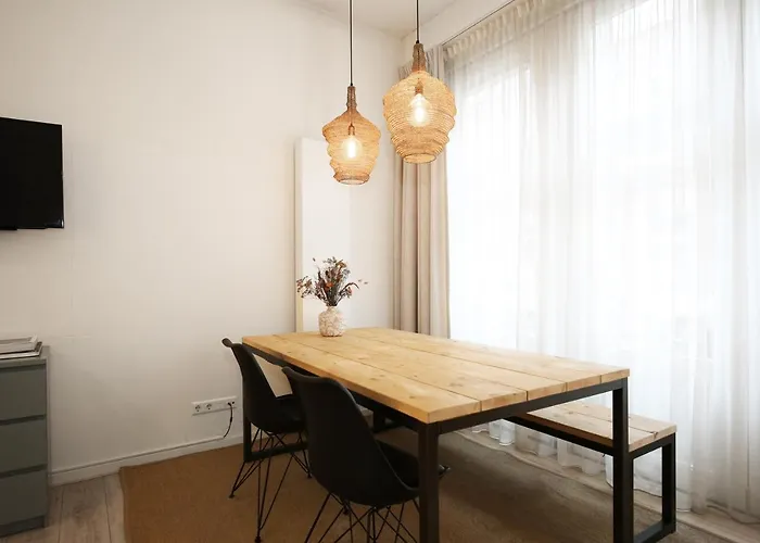 Grote Bickersstraat Hotel *